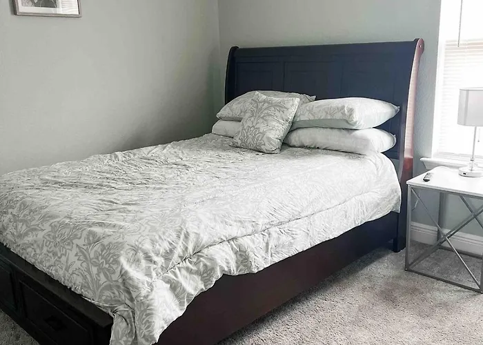 Holiday home Quiet Neighborhood, New Amenities! Pensacola