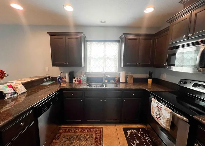 Quiet Neighborhood, New Amenities! *